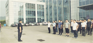 不忘初心，牢記使命——西掌煤業(yè)舉行“八一建軍節(jié)”升旗儀式