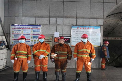 上黨區(qū)應(yīng)急管理局、上黨區(qū)能源局及第三執(zhí)法中隊蒞臨首陽山煤業(yè)對安全生產(chǎn)及疫情防控工作進